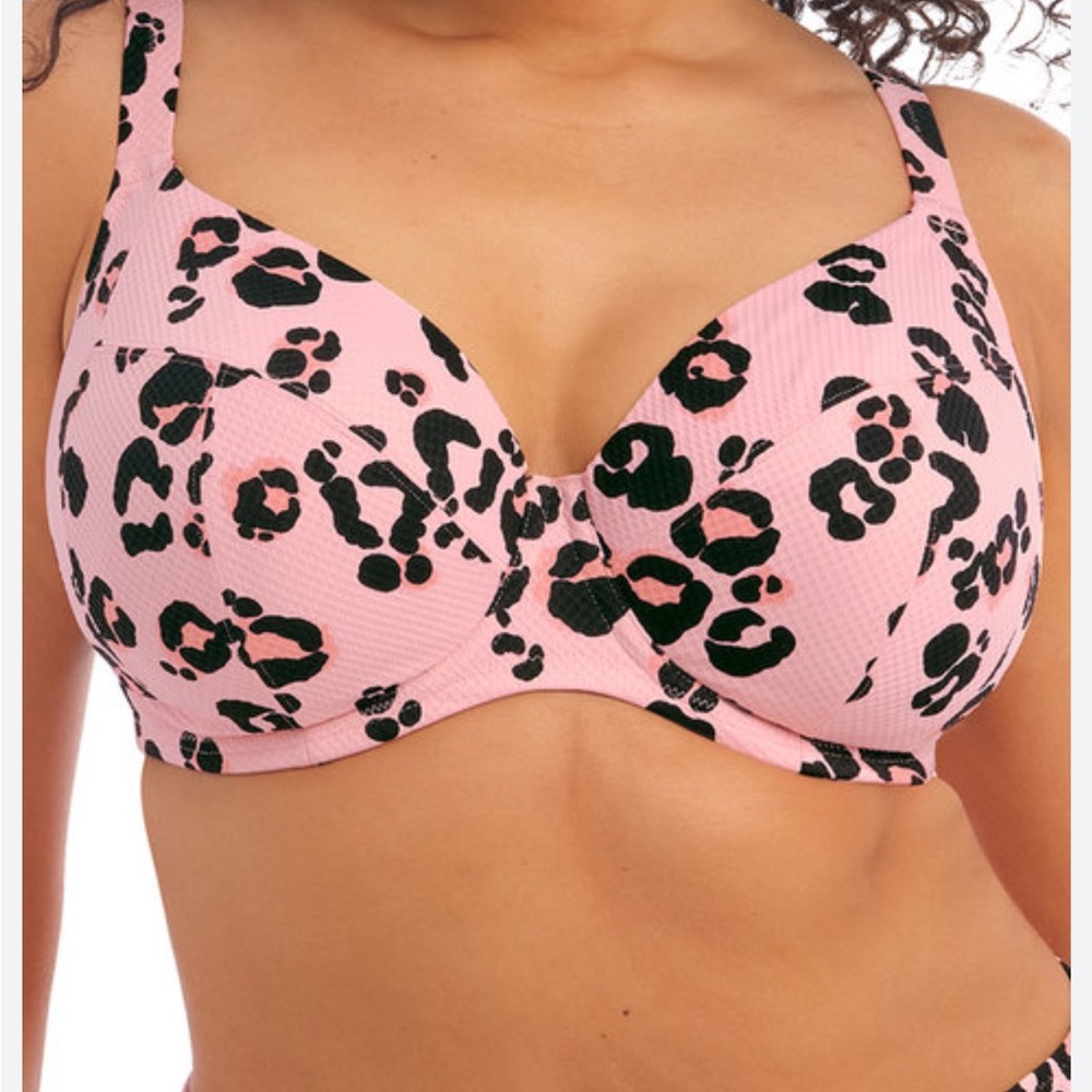 Kambuku Pink Plunge Bikini Top from Elomi